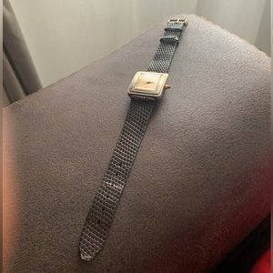 Rare vintage Gucci watch. Firm